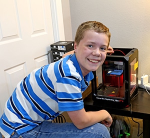 Mo Goff with 3D printer