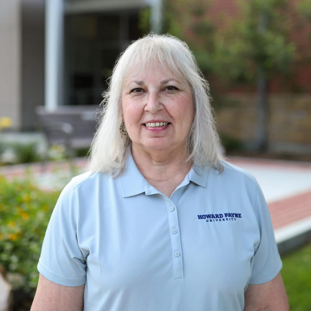 Headshot of Yvonne Lundy.