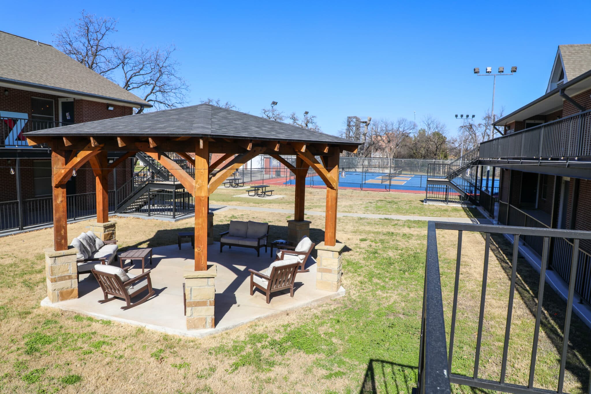 Newbury Place Apartments-L-57