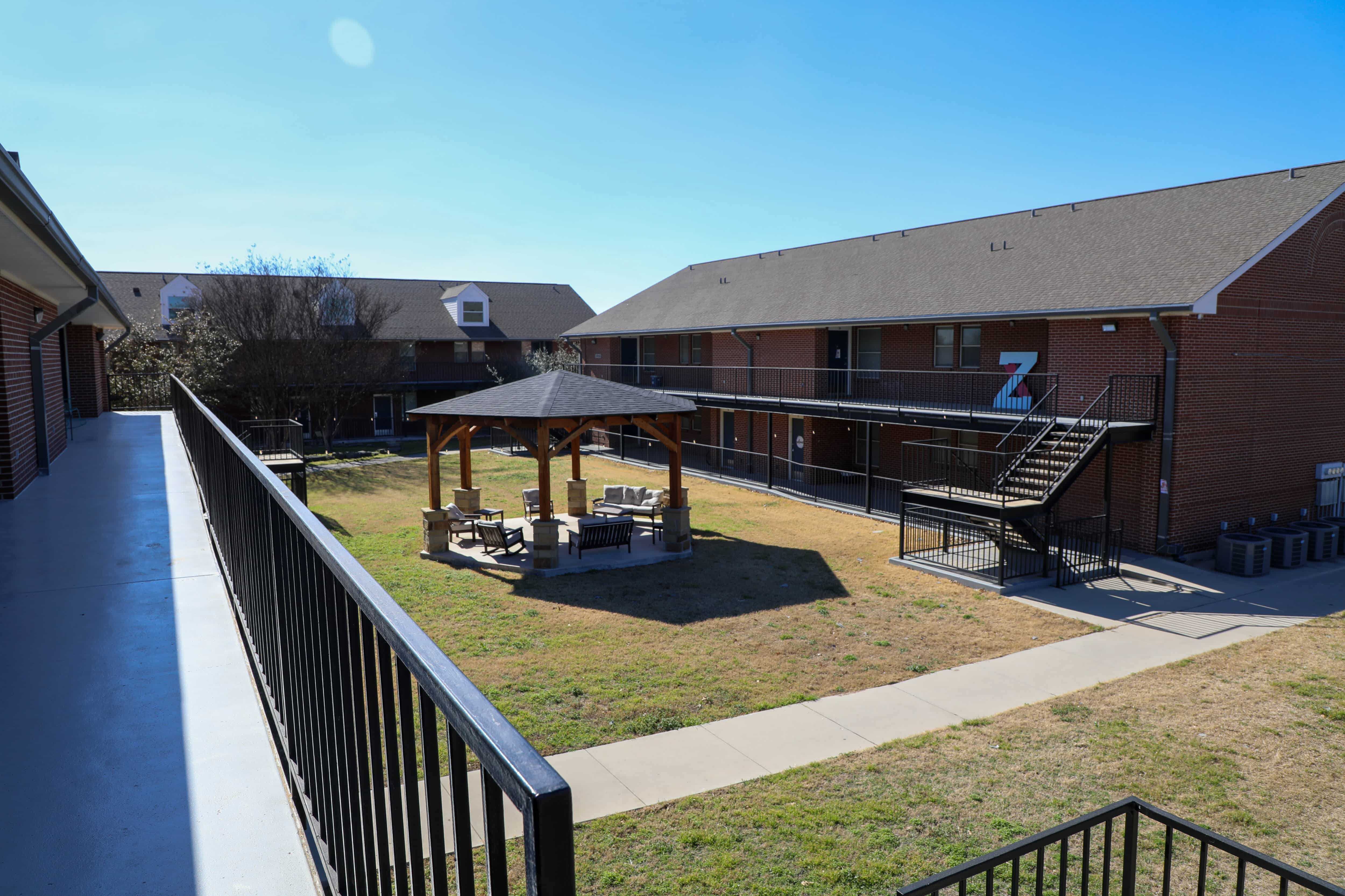 Newbury Place Apartments-L-60