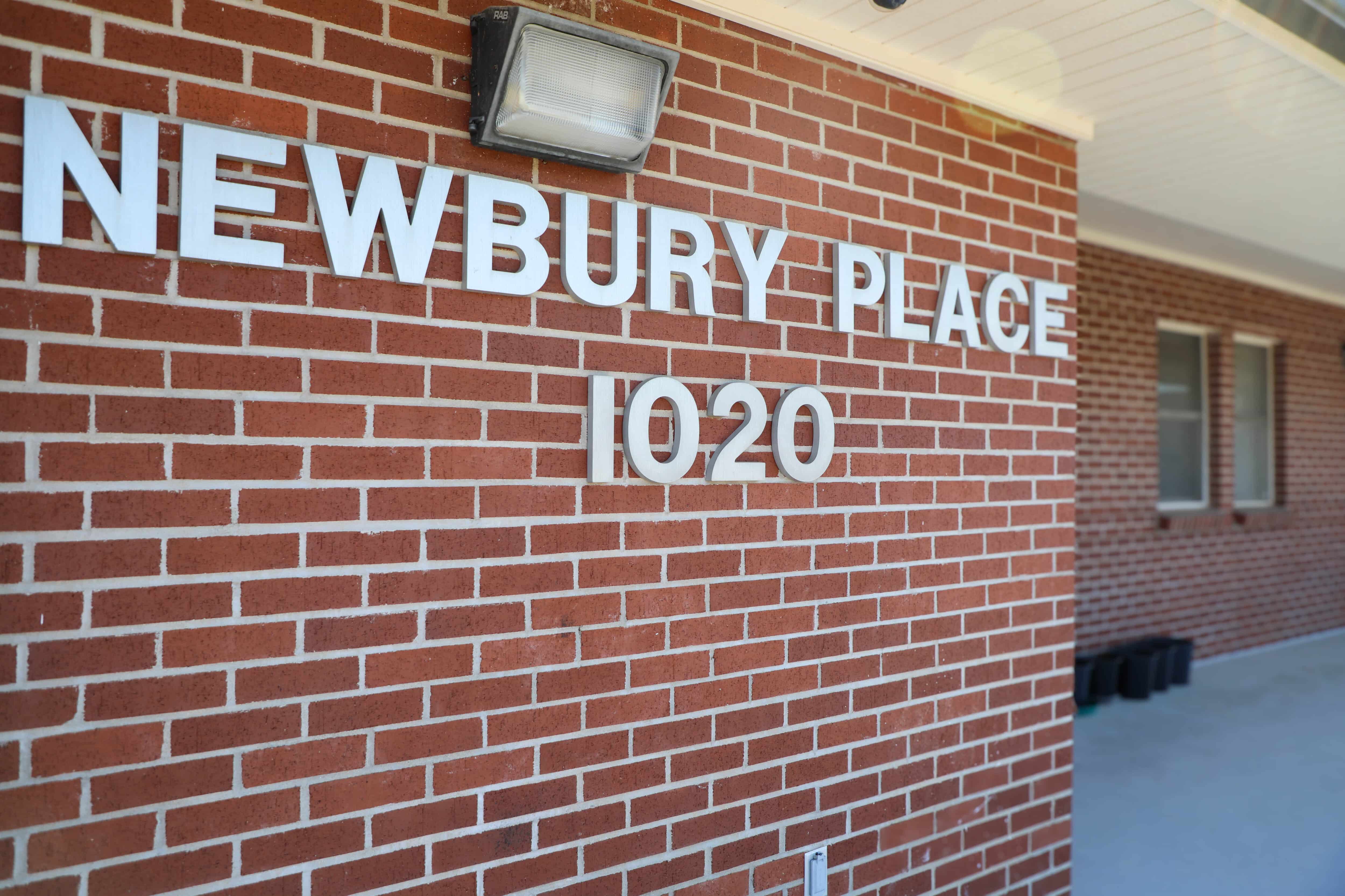 Newbury Place Apartments-L-62