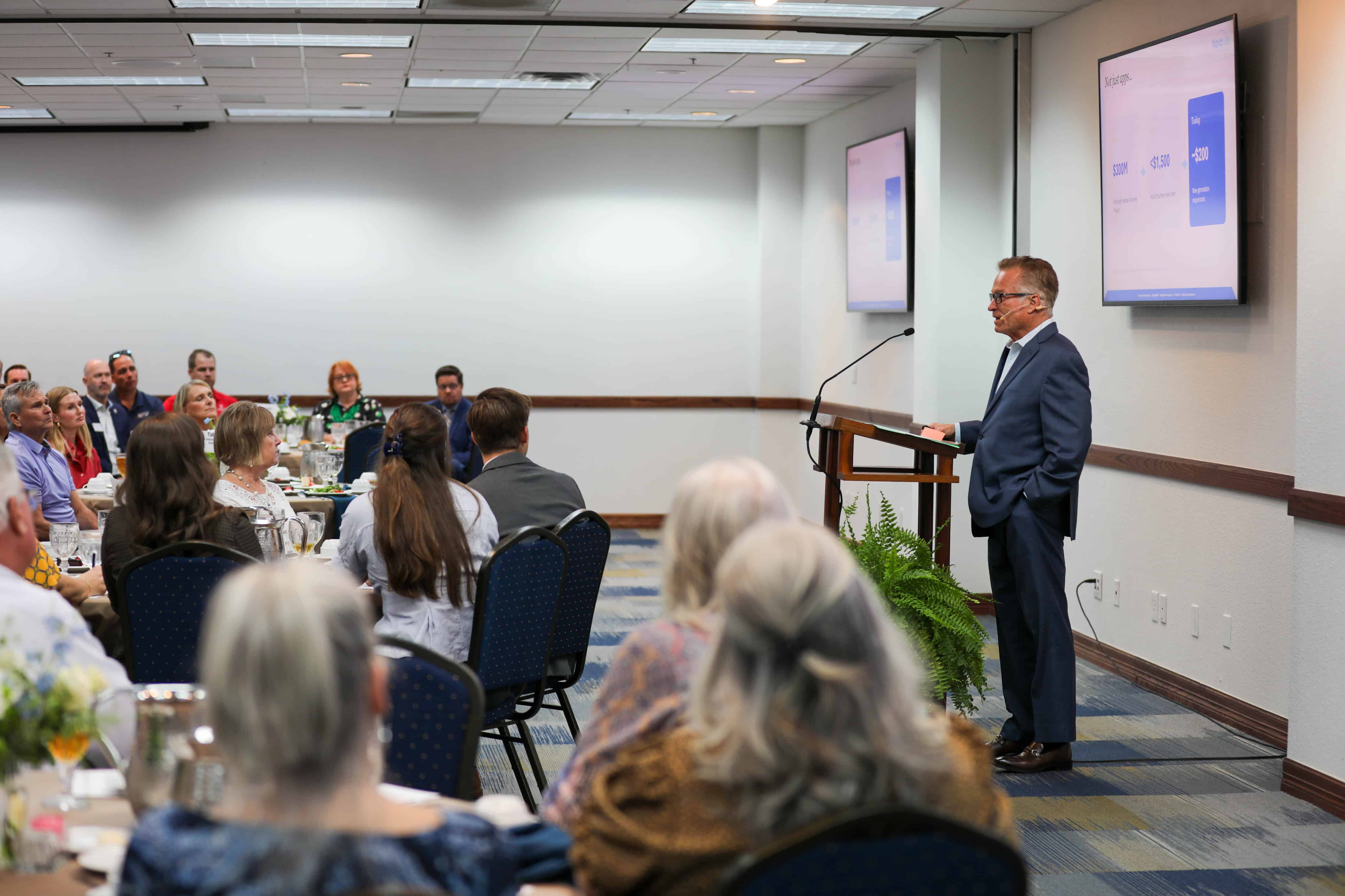 Howard Payne University hosts Community Leadership Lunch and Learn for area business and community leaders